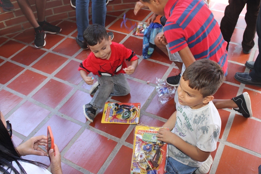 32 Visita Voluntariado Plusa Casa Hogar 13DIC19 - Llevamos la magia de la Navidad a niños de Casa Hogar en Caraballeda