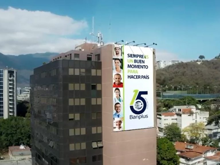 Torre valla 15 aniversario 768x576 - 15° Aniversario Banplus | Celebramos nuestro cumpleaños destacando la riqueza musical venezolana