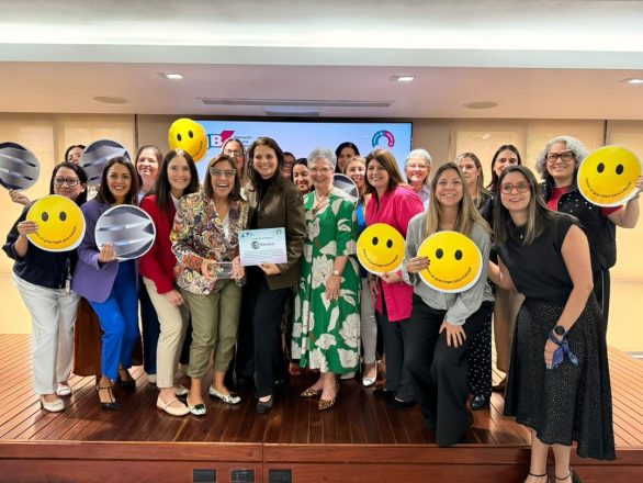 Banplus recibió reconocimiento de la Asociación Bancaria de Venezuela | Great Place To Work® WhatsApp Image 2025 11 11 at 12.58.19 PM 1 586x440 - Banplus recibió reconocimiento de la Asociación Bancaria de Venezuela | Great Place To Work®