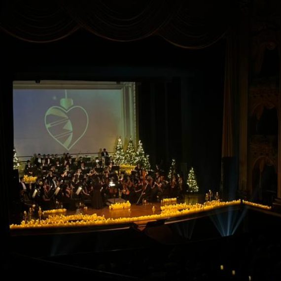 Aceptando los cambios | Podcast de la psicóloga Yorelis Acosta Concierto Navidad Spotlight e1766168816827 570x570 - Aceptando los cambios | Podcast de la psicóloga Yorelis Acosta